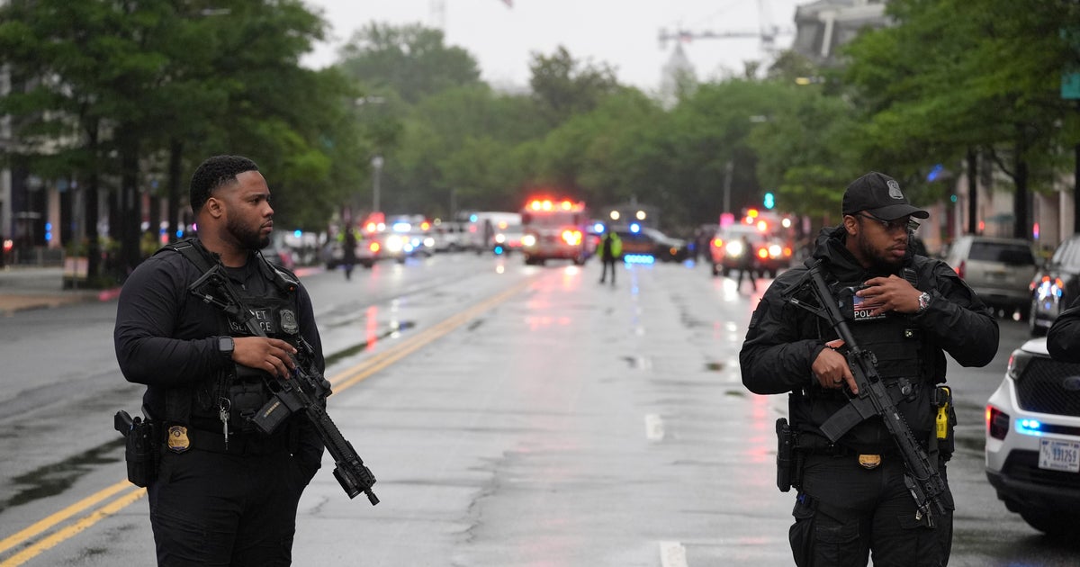 2 wounded, including possible suspect, in shooting near White House, sources say